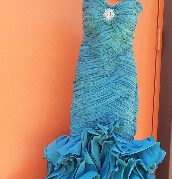 Alyce Designs AQUA Ruche Bodice Strapless Mermaid Dress Maxi Gown Slit Ruffles 4 - Picture 3 of 17